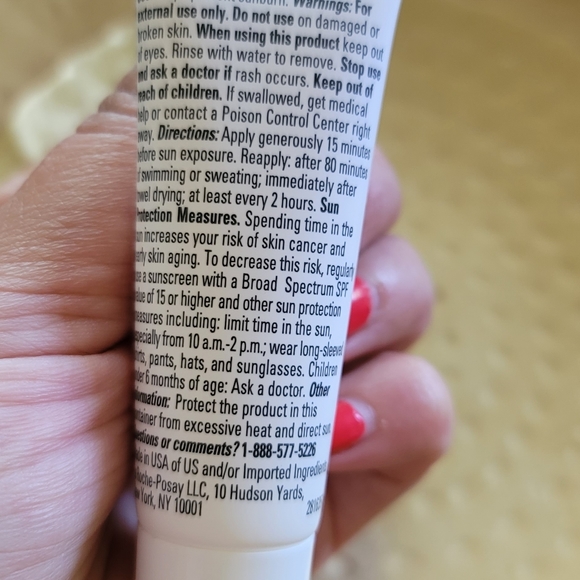 NWT La roche-posay Anthelios Melt-In Milk Body and Face Sunscreen SPF 60 , 15 mL - Picture 3 of 4